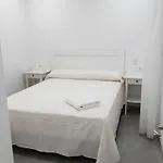 Con Wifi Y Terraza Cerca Del Centro Y La Playa Apartamento *