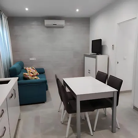 Con Wifi Y Terraza Cerca Del Centro Y La Playa Апартаменти *