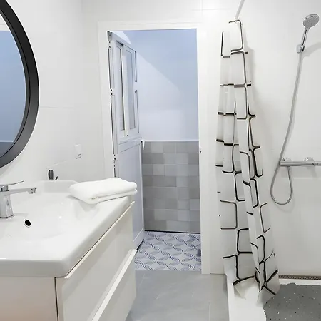 Con Wifi Y Terraza Cerca Del Centro Y La Playa Apartamento
